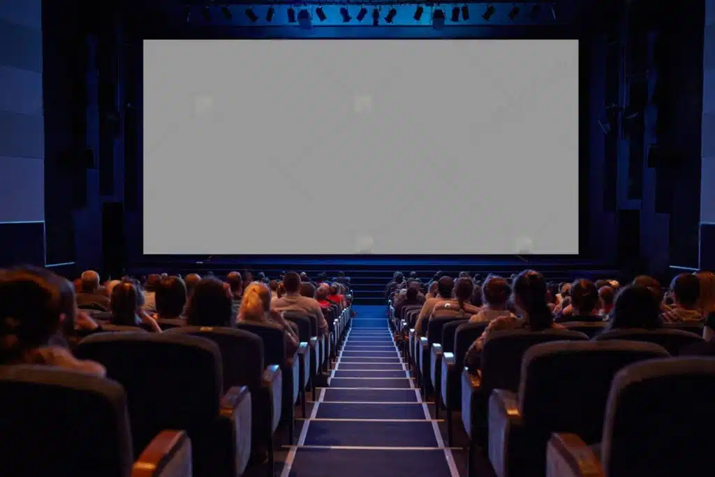 The  Advantages of Cinema edumantra.net